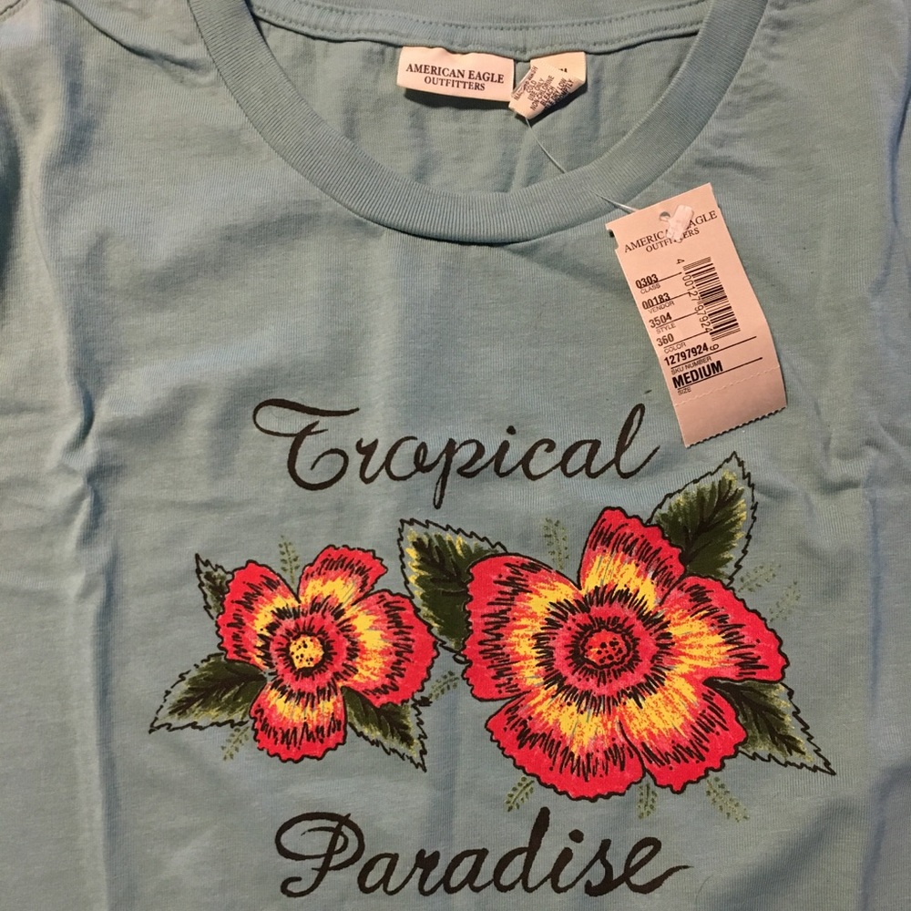Brand New Women’s AE Tropical Paradise T-shirt